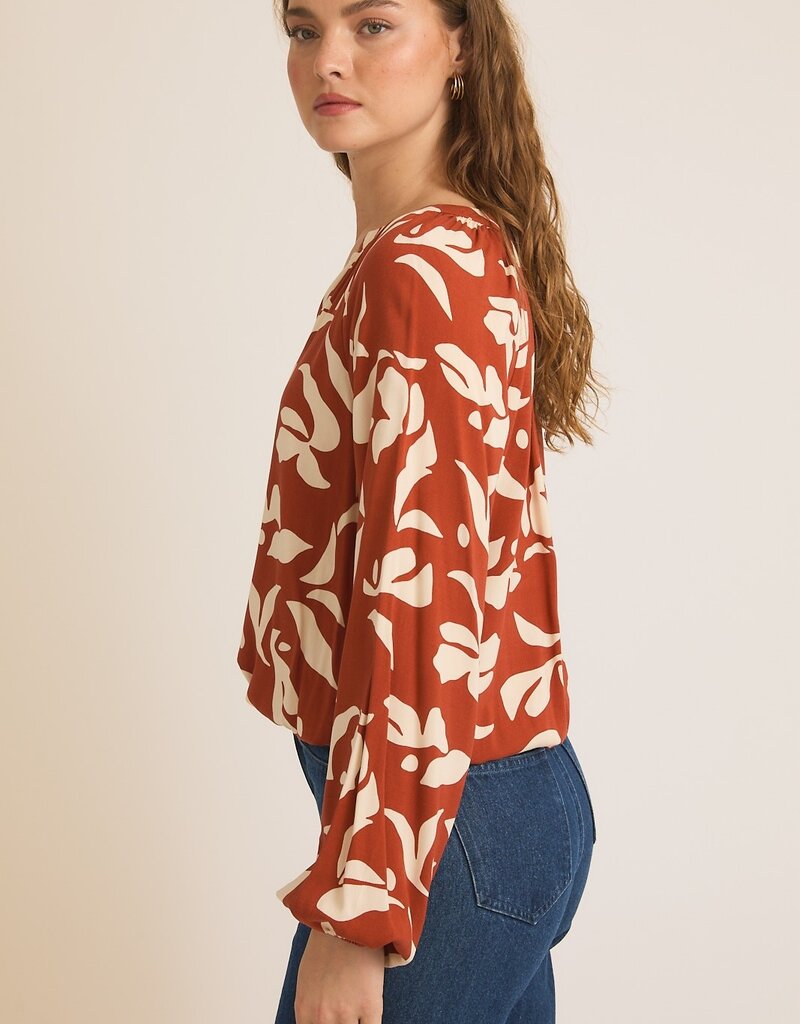 509 Broadway Collar V-Neck Abstract Print Top