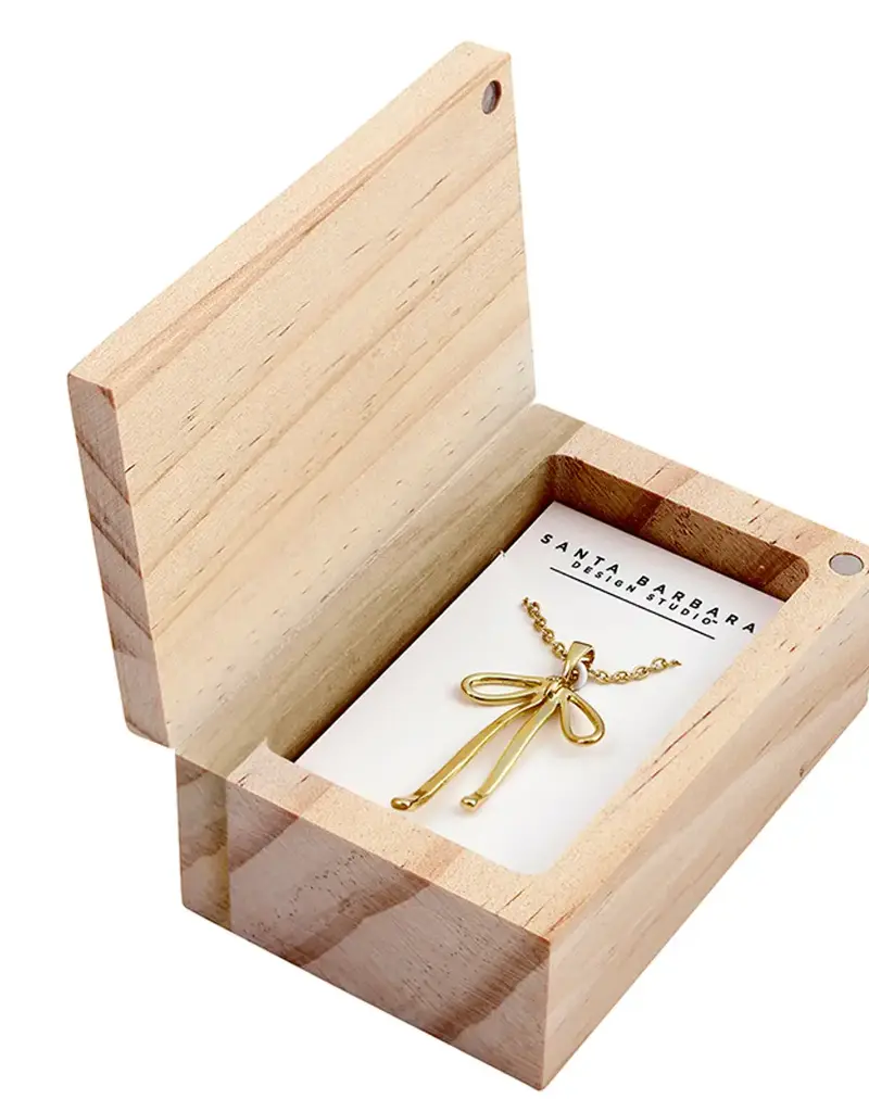 509 Broadway Bow Treasure Gift Necklace