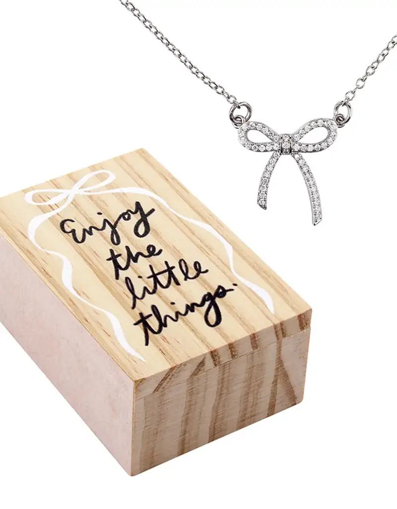 509 Broadway Bow Treasure Gift Necklace