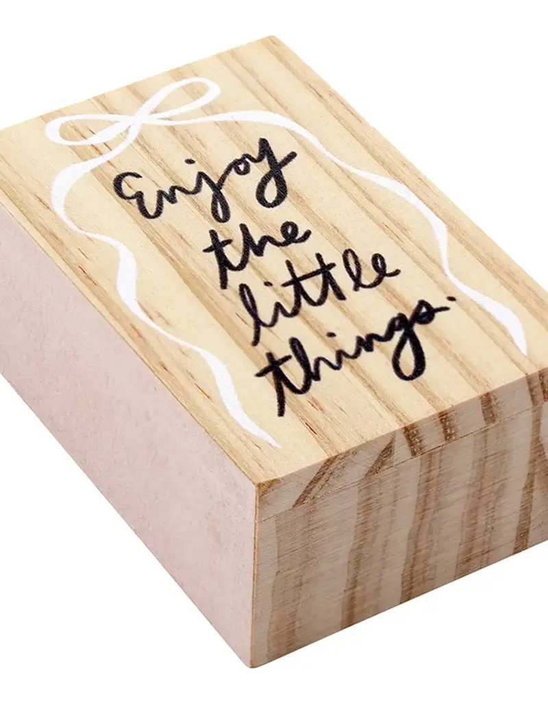 509 Broadway Bow Treasure Gift Necklace