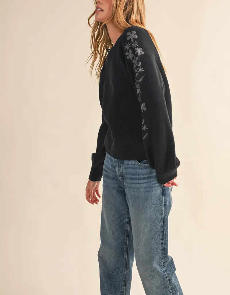 509 Broadway Floral Detail Sleeve Sweater