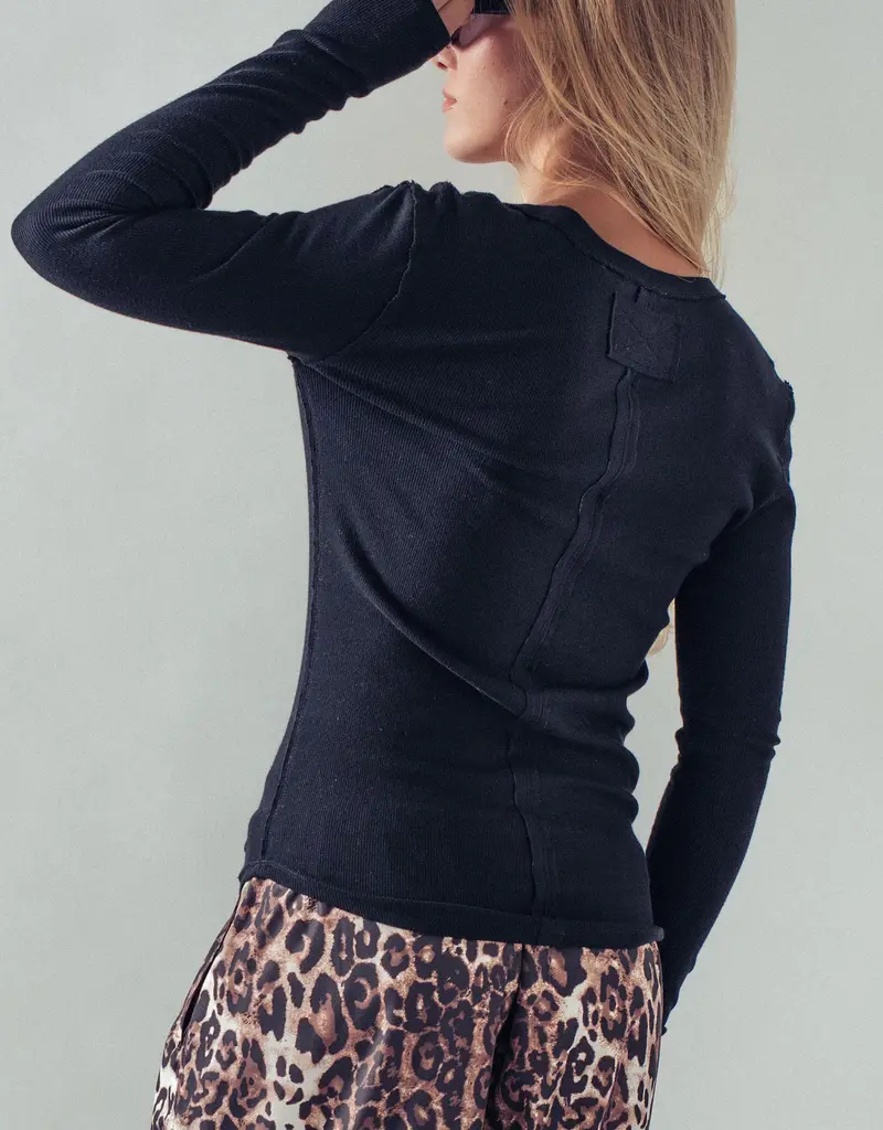 509 Broadway Ribbed Henley Long Sleeve Top