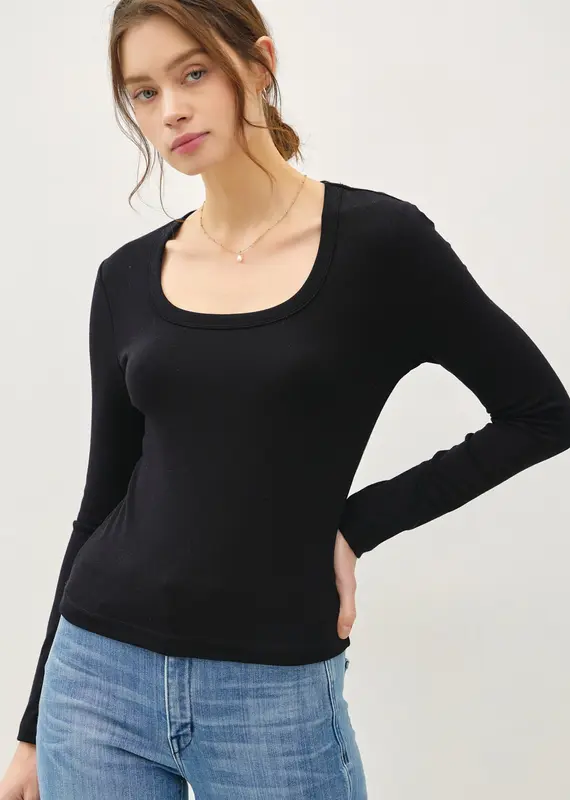 509 Broadway Basic Scoop Neck Long Sleeve Top