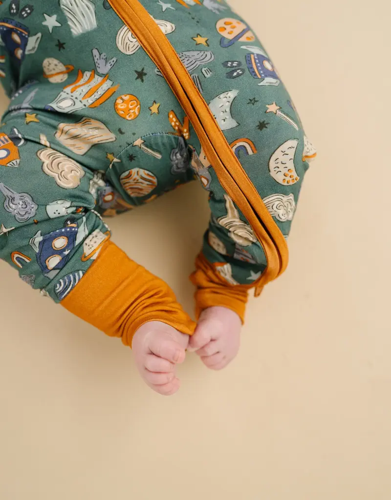 509 Broadway Cosmic Adventure Bamboo Sleeper