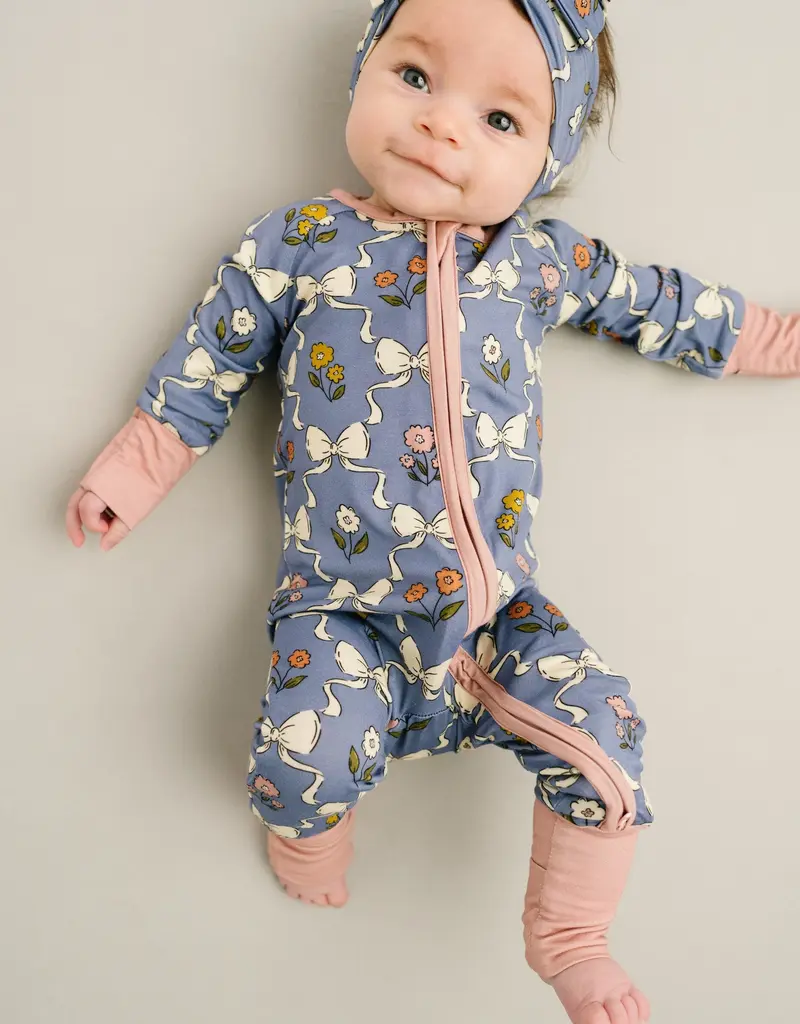 509 Broadway Bow Blooms Bamboo Sleeper