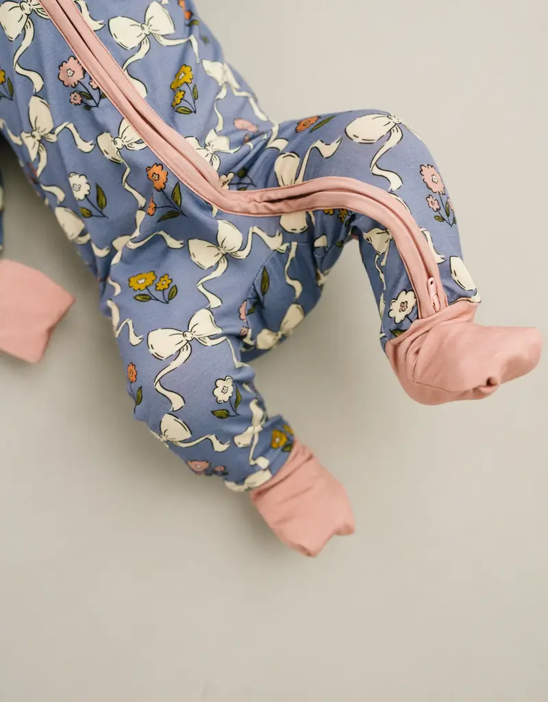 509 Broadway Bow Blooms Bamboo Sleeper