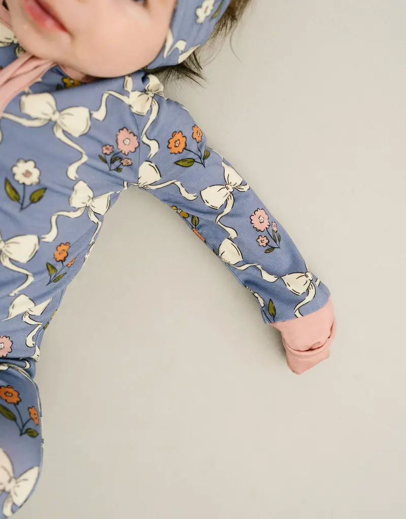 509 Broadway Bow Blooms Bamboo Sleeper