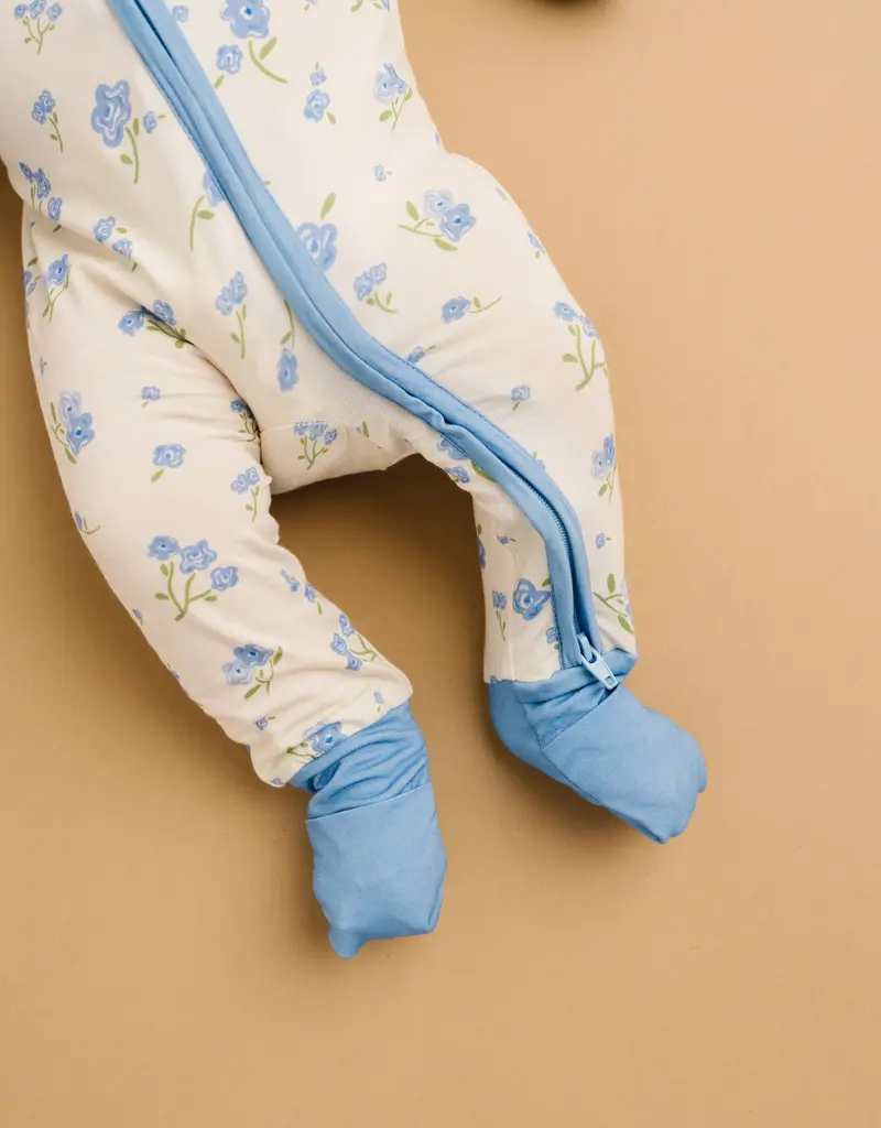 509 Broadway Blue Blooms Bamboo Sleeper