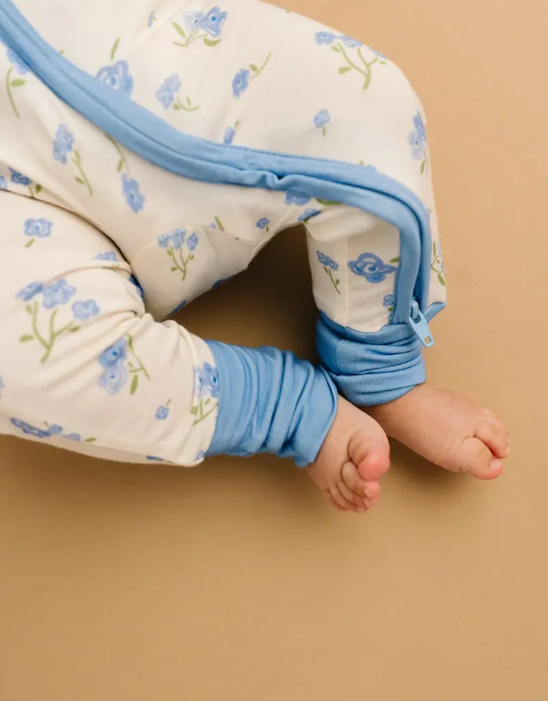 509 Broadway Blue Blooms Bamboo Sleeper