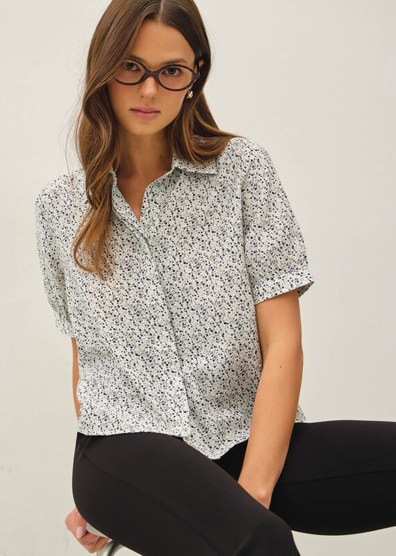 509 Broadway Ditsy Print Puffed Blouse