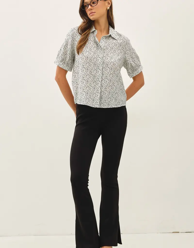 509 Broadway Ditsy Print Puffed Blouse
