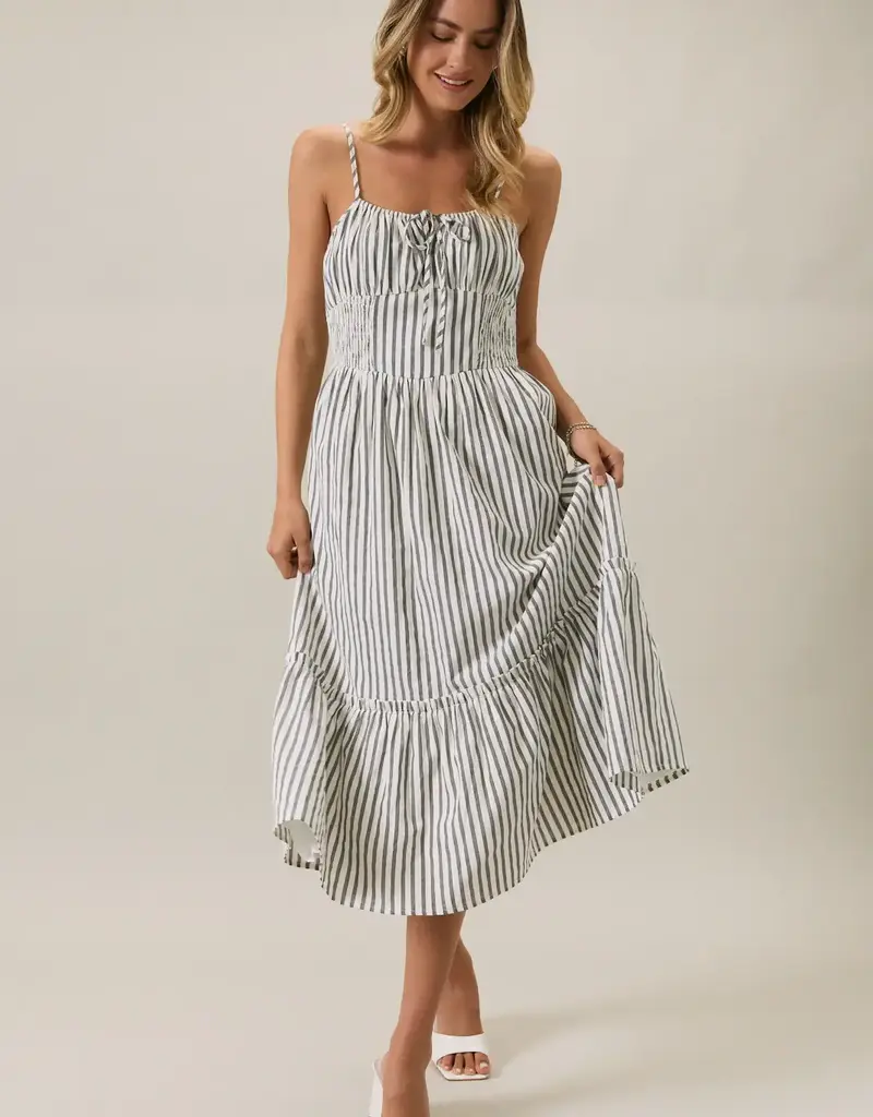 509 Broadway Sleeveless Smocked Midi Dress