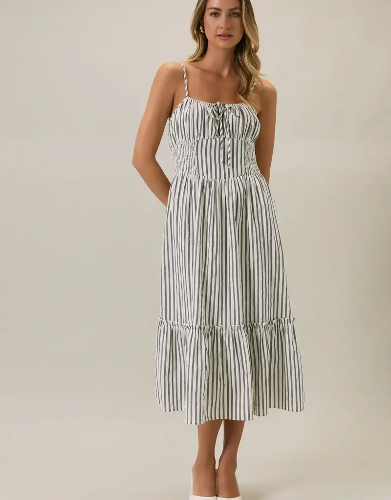 509 Broadway Sleeveless Smocked Midi Dress