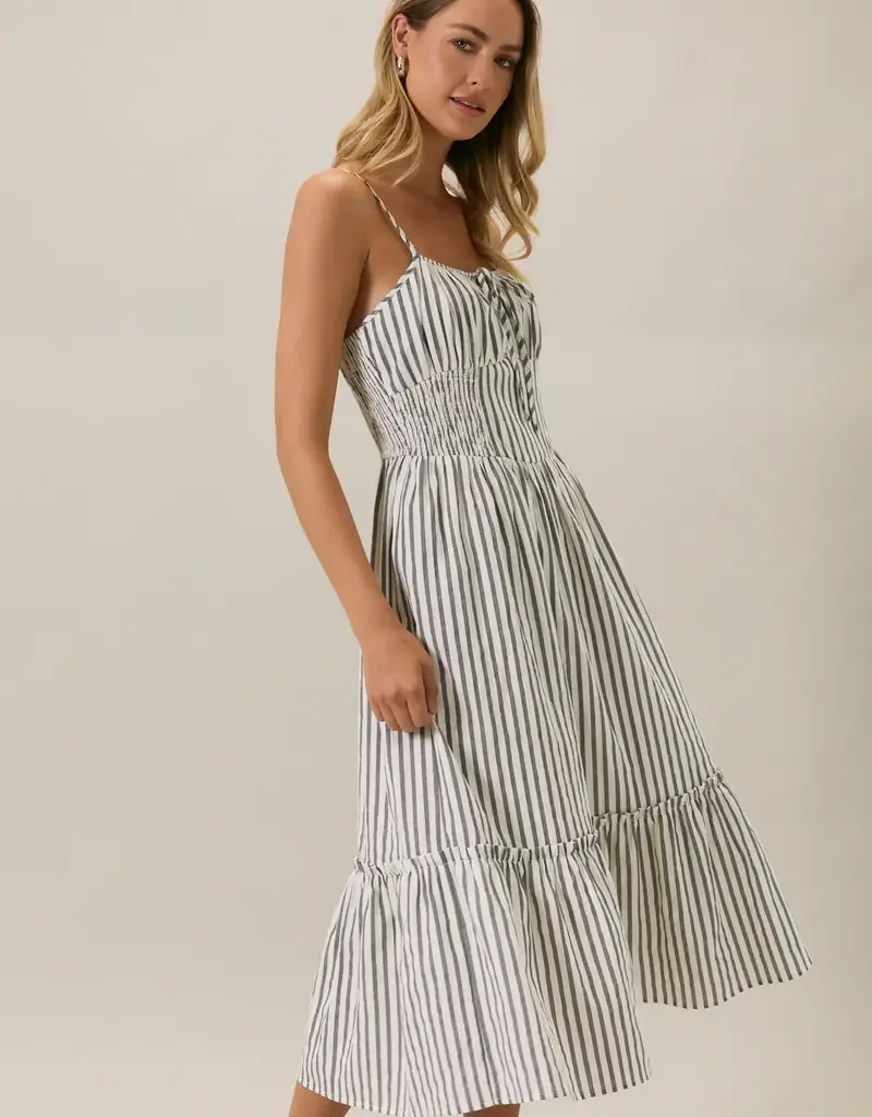 509 Broadway Sleeveless Smocked Midi Dress
