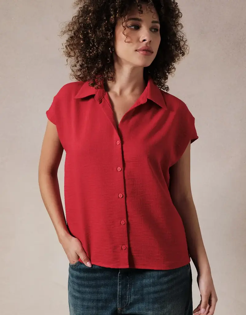 509 Broadway Wide Shoulder Sleeveless Button Shirt
