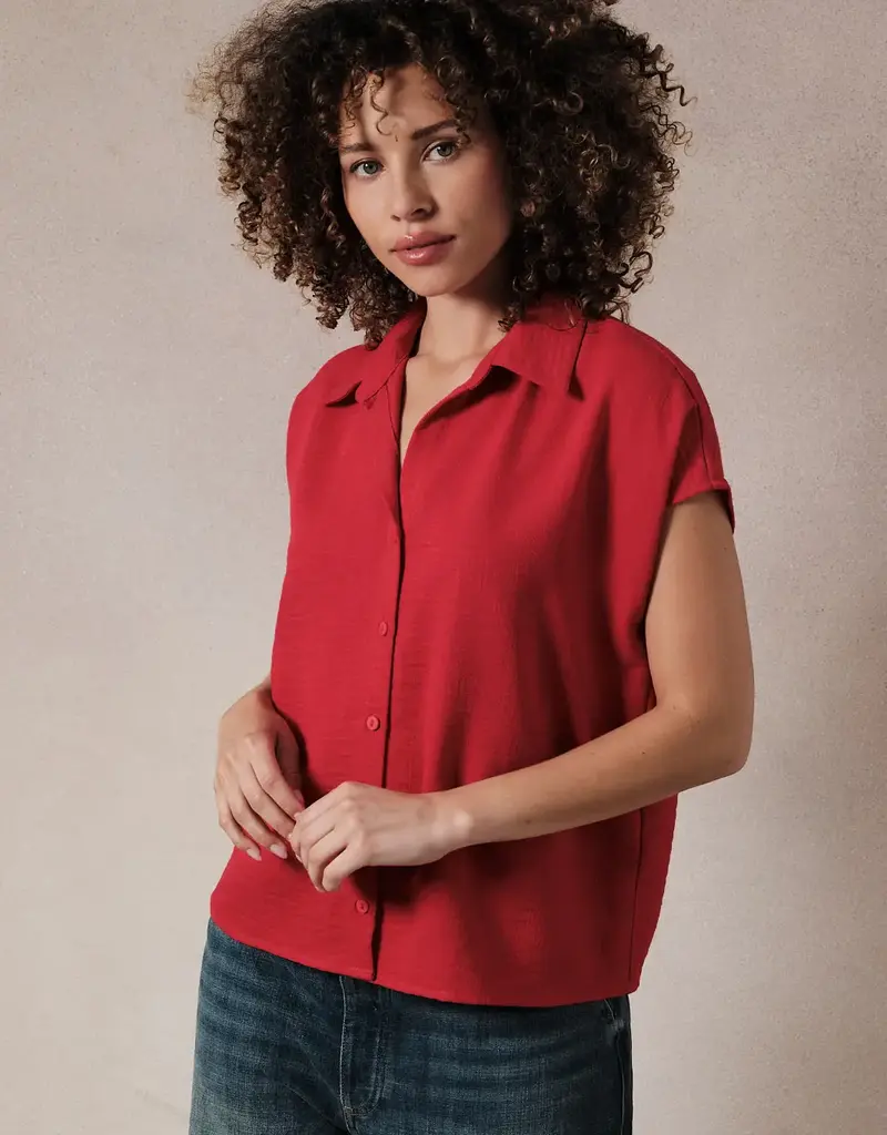 509 Broadway Wide Shoulder Sleeveless Button Shirt