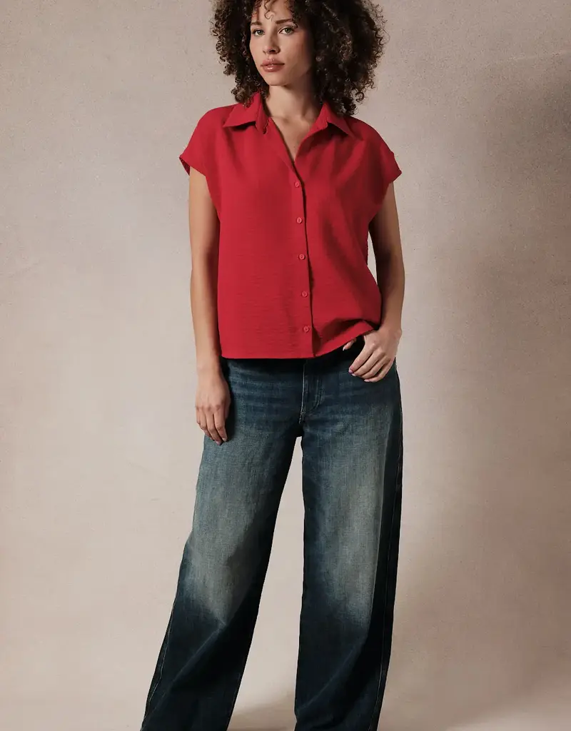 509 Broadway Wide Shoulder Sleeveless Button Shirt