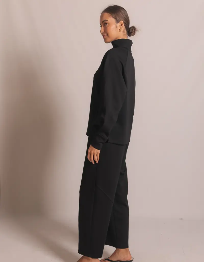 509 Broadway P. Cill Mock Neck Top