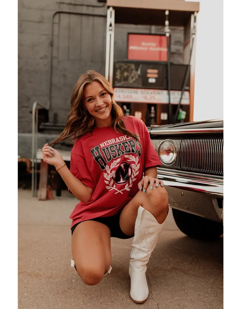 509 Broadway Nebraska Husker Wreath Tee