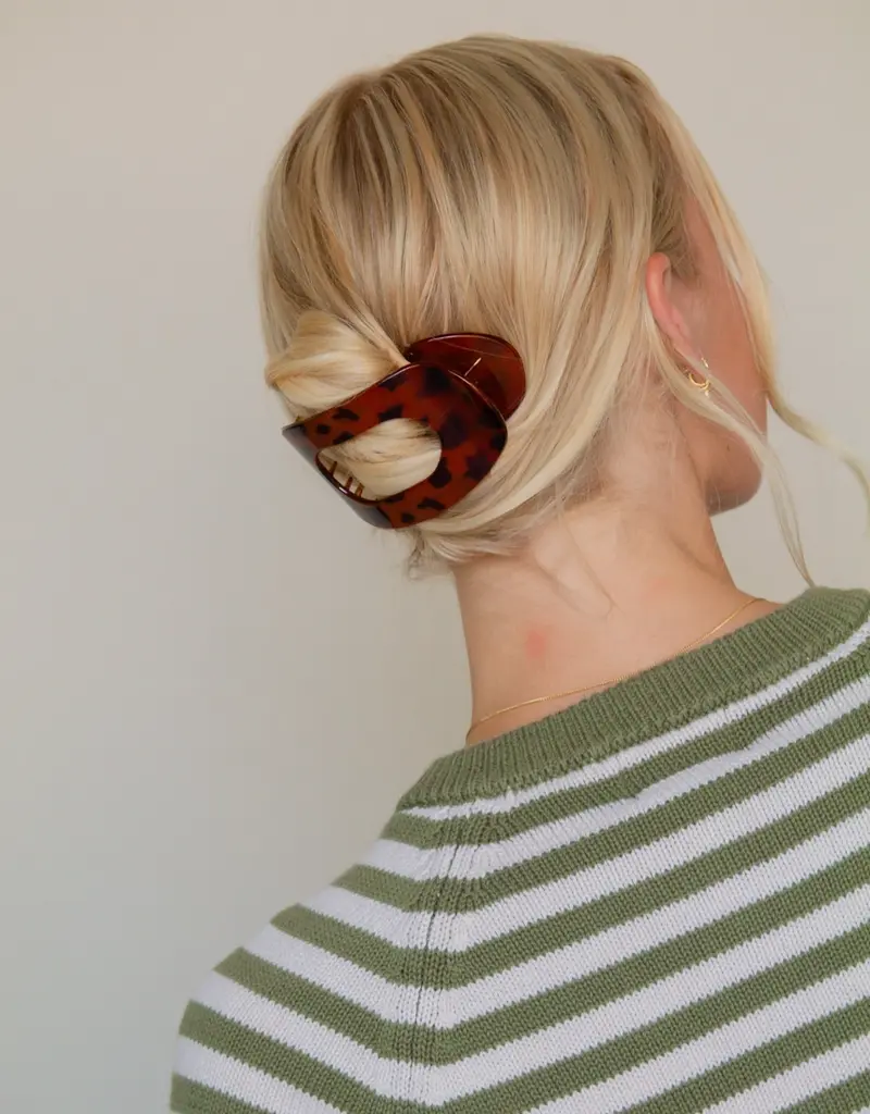 509 Broadway Circle Cutout Flat Claw Clip