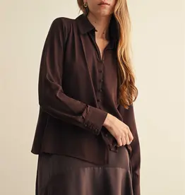 509 Broadway Keyhole Front Pleated Blouse