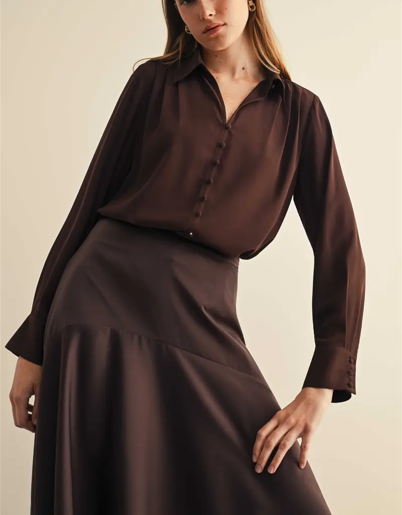 509 Broadway Keyhole Front Pleated Blouse