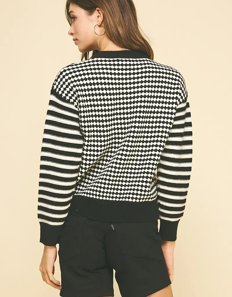 509 Broadway Contrast Knit Sweater