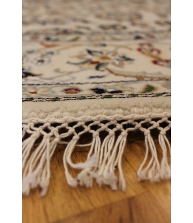 Nain 22-01166 Nain 5'1 X 5'1