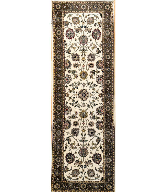 Esfahan 25-01784 Esfahan 2'7 X 7'10