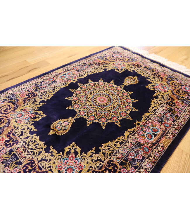 Qom 25-01801 Qom 2' X 3'