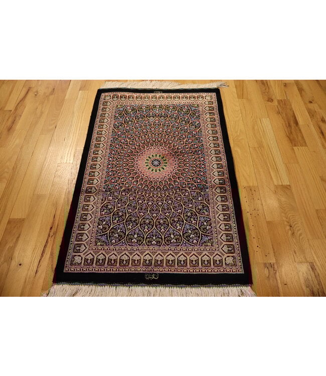 Qom 25-01805 Qom 2' X 3'