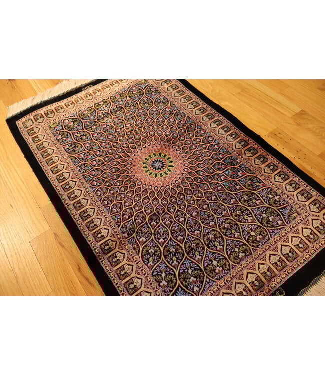 Qom 25-01805 Qom 2' X 3'