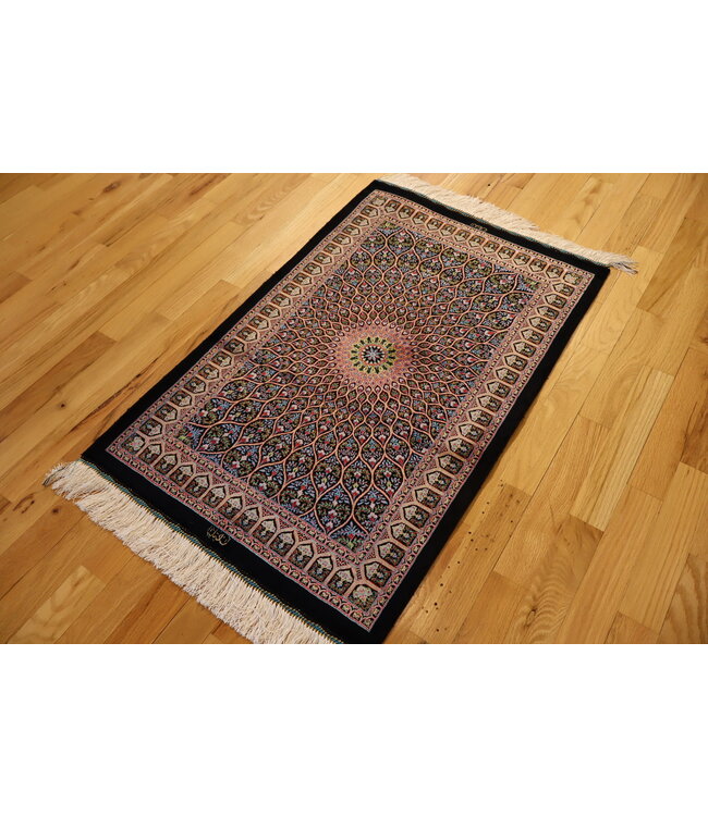 Qom 25-01805 Qom 2' X 3'