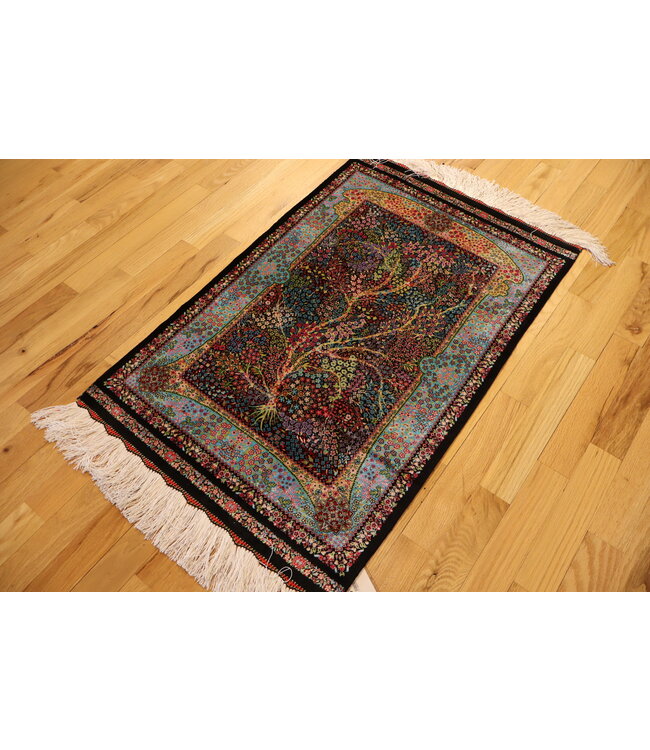 Qom 25-01799 Qom 2' X 3