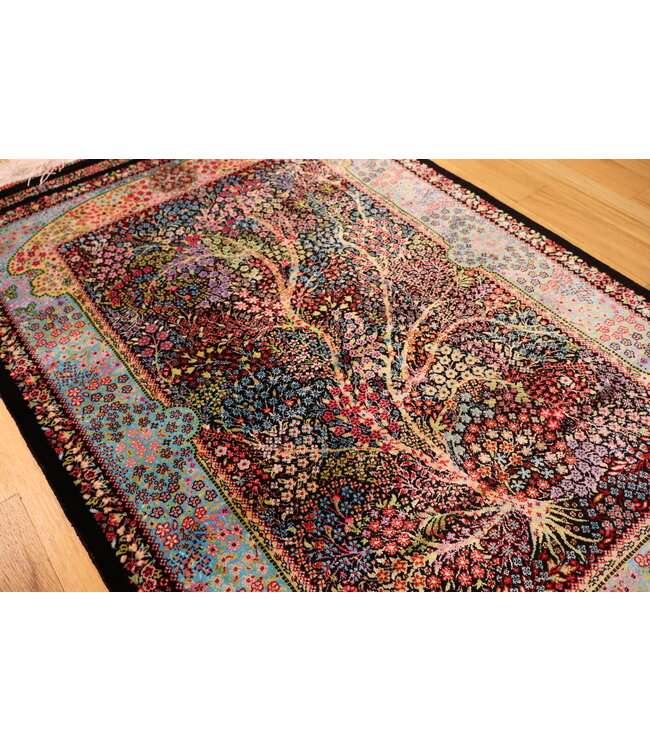 Qom 25-01799 Qom 2' X 3