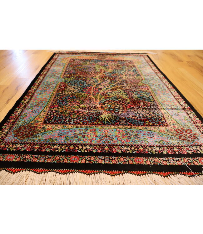 Qom 25-01799 Qom 2' X 3