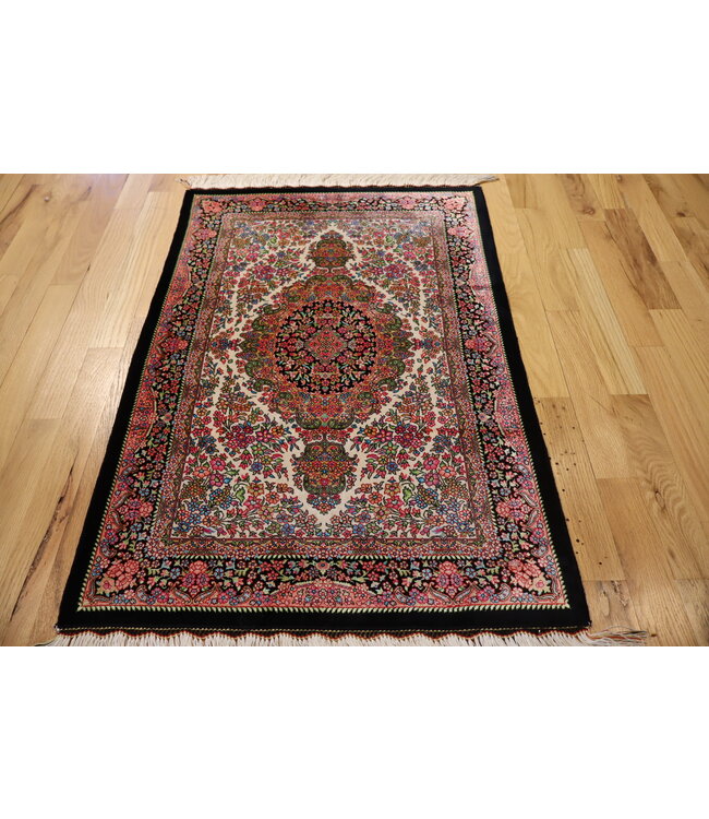 Qom 25-01800 Qom 2' X 3'