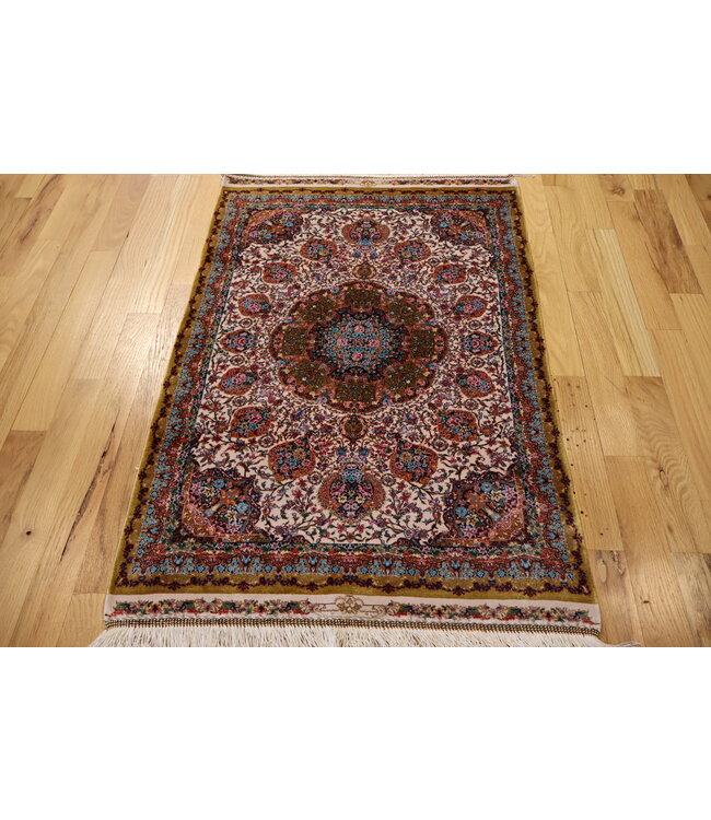 Qom 25-01803 Qom 2' X 3'