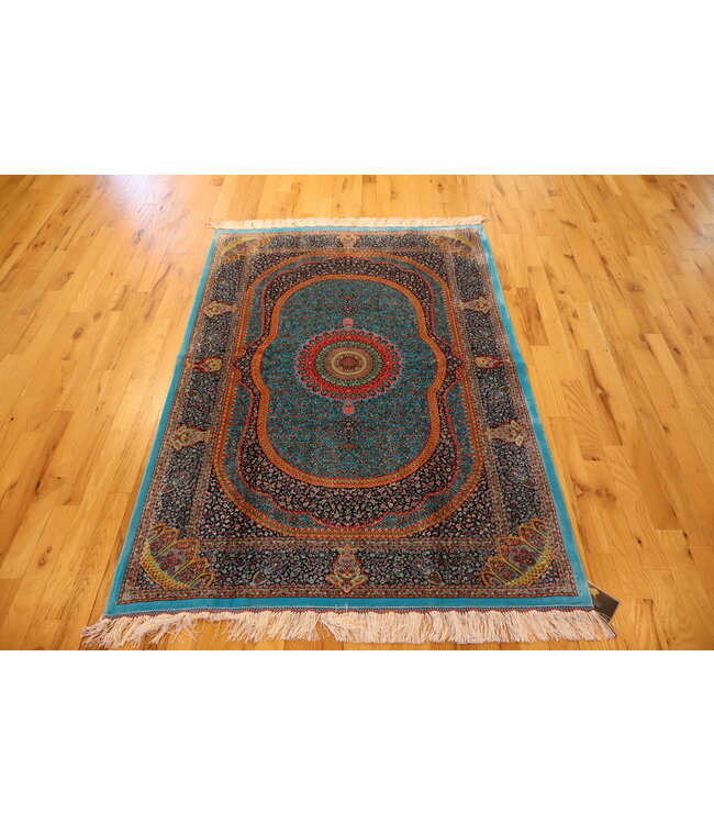 Qom 25-01811 Qom 3'3 X 4'9