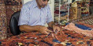 Why Professional Rug Restoration Preserves Value and Beauty