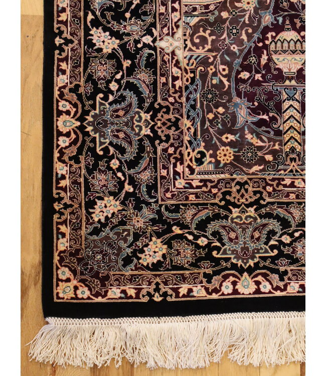 Qom 26-01996 Qom 3'5 X 4'11