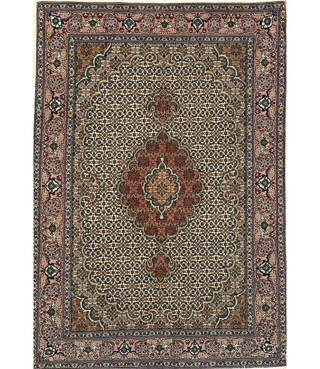 Tabriz 26-01993 Tabriz 3'4 X 4'9