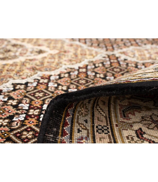 Tabriz 26-02013 Tabriz 4'9 X 6'10