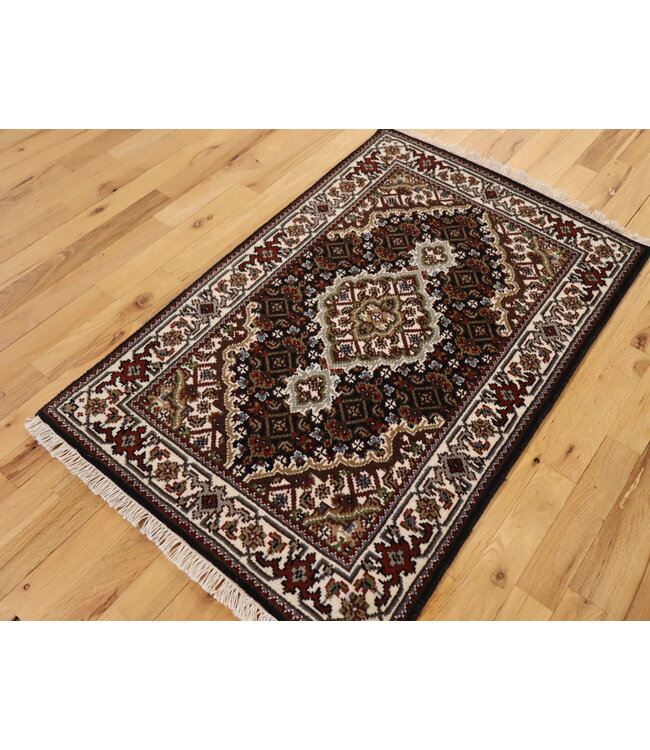 Tabriz 26-02015 Tabriz 2'1 X 3'3