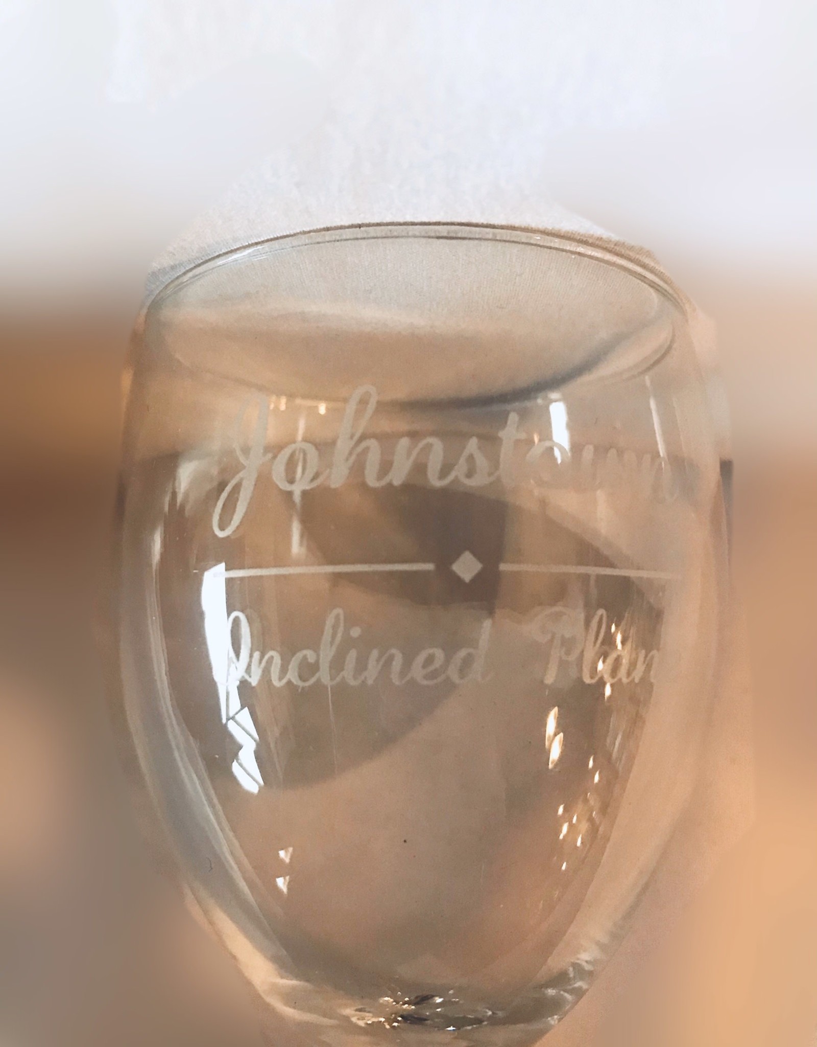 Inclined Plane Braided Stem Wine Glass