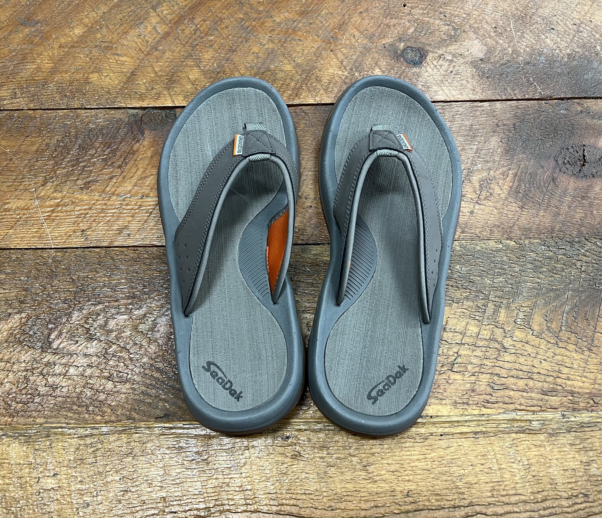 Grundens seadek deals flip flops