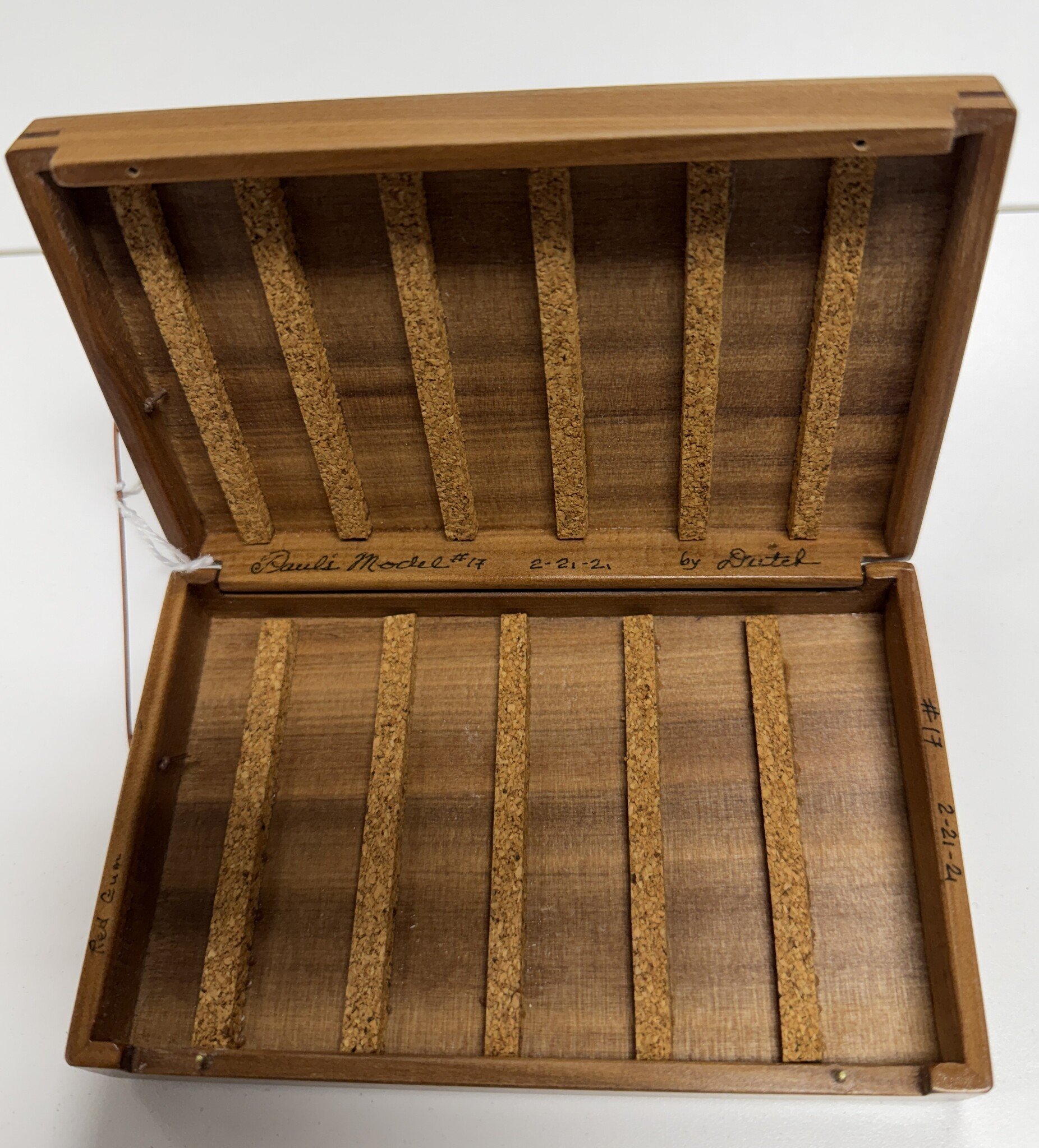 Dutch Box - Paul's Model #17 Gum