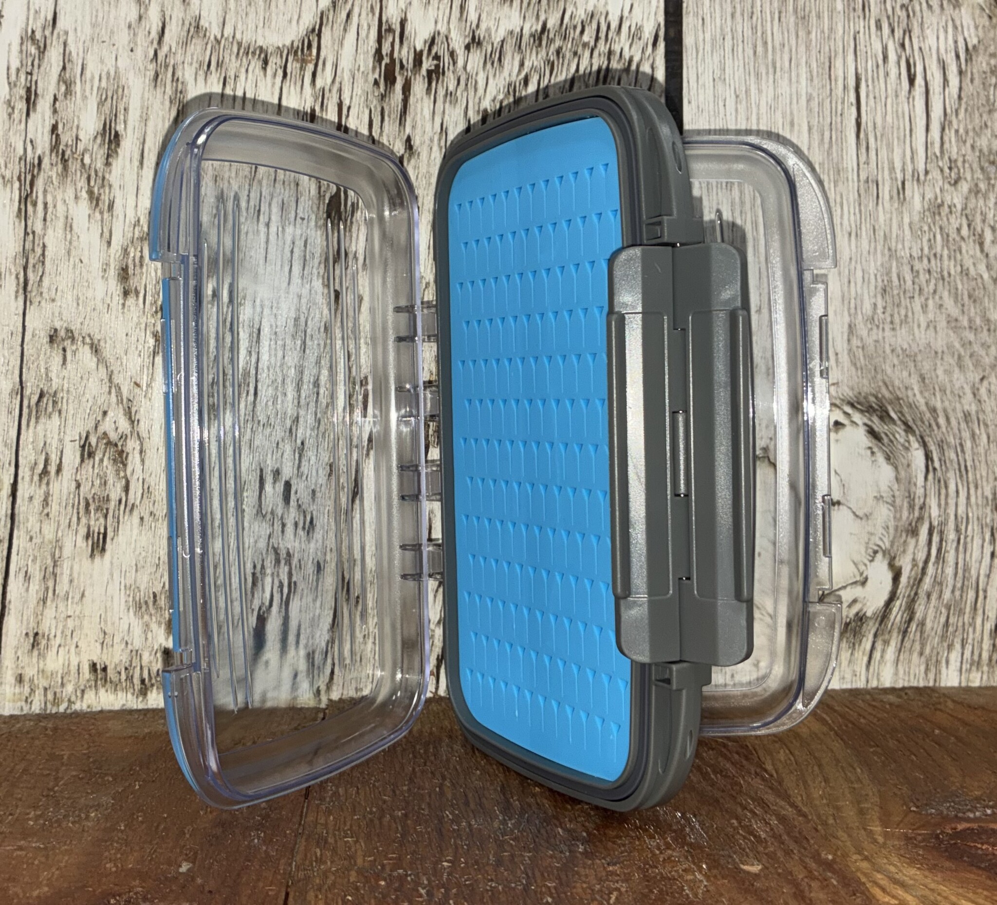 AA Double Sided Silicone Slit Fly Box - Medium
