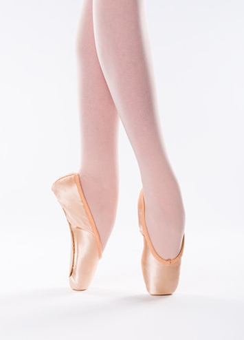 The History of Pointe Shoes: The Landmark Moments That Made Ballet's  Signature Shoe What It Is Today