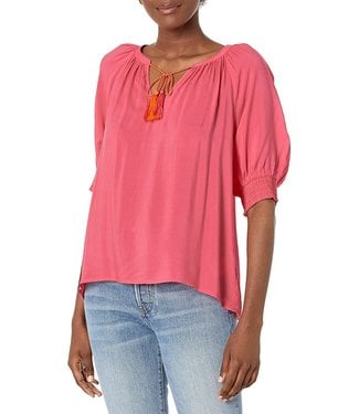 BB Dakota Weekend Getaway Top